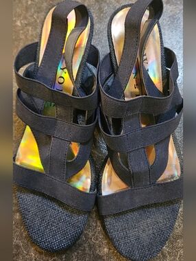 Black Strappy Women’s Sandals - Unknown Brand
